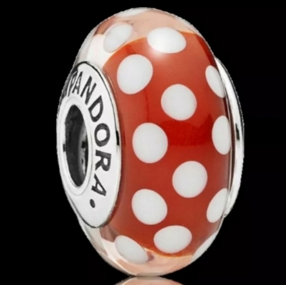 Pandora Mickey and Minnie murano glass beads set. - Picture 3 of 8
